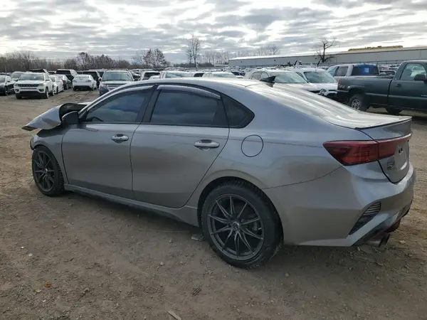 3KPF44AC7NE476467 2022 KIA FORTE - Image 2