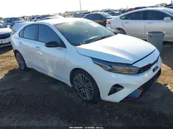 3KPF44AC7NE477571 2022 KIA FORTE