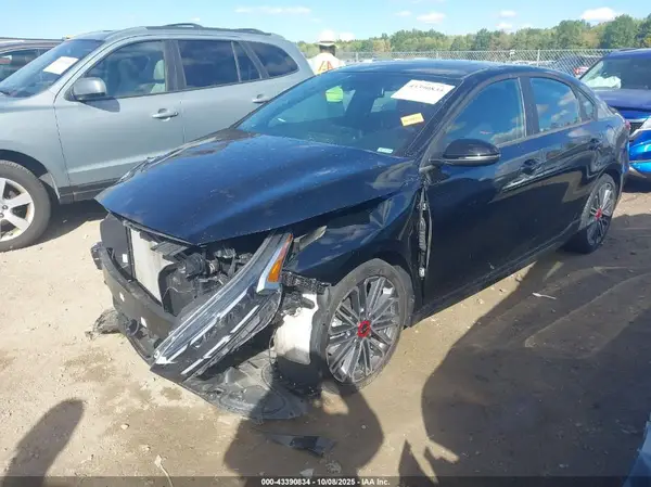 3KPF44AC7PE517683 2023 KIA FORTE - Image 2