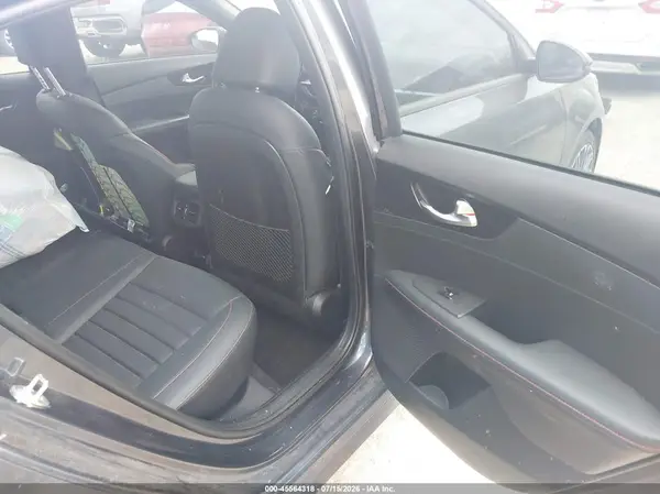 3KPF44AC7PE525606 2023 KIA FORTE - Image 8