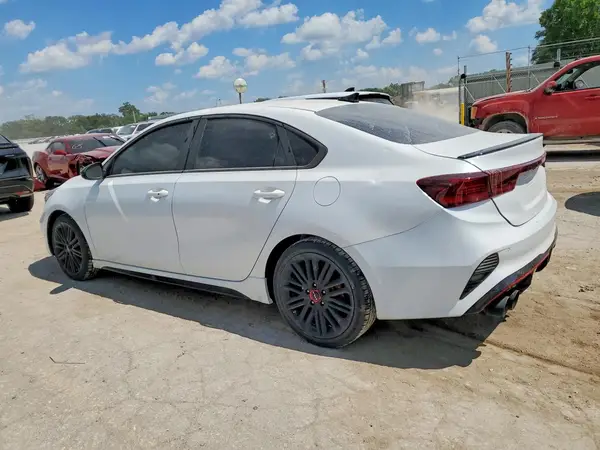 3KPF44AC7PE570285 2023 KIA FORTE - Image 2