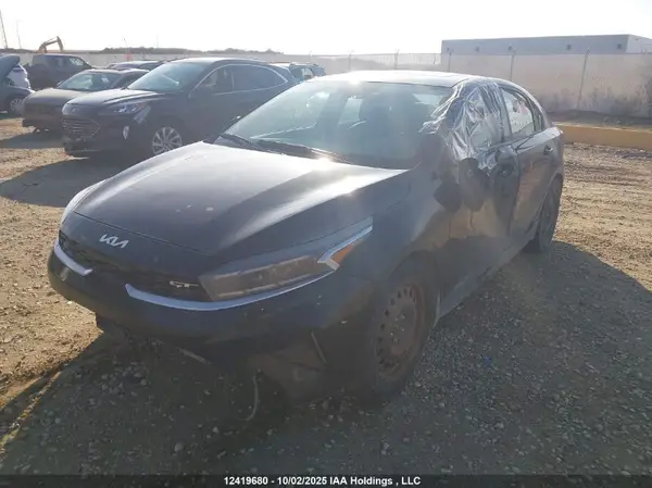 3KPF44AC7PE586437 2023 KIA FORTE - Image 2