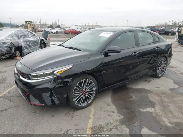 3KPF44AC7PE594828 2023 KIA FORTE - Image 2