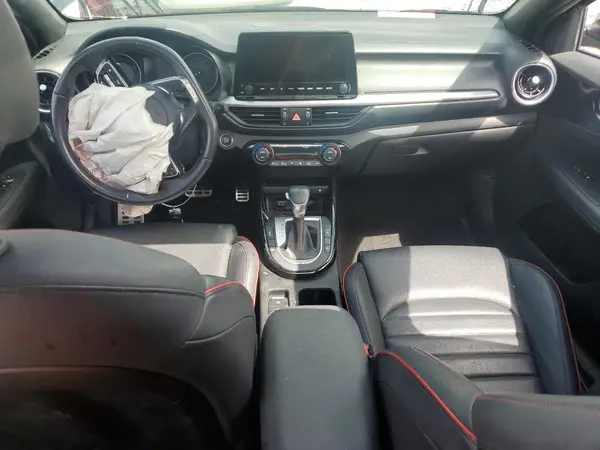 3KPF44AC7PE598913 2023 KIA FORTE - Image 8