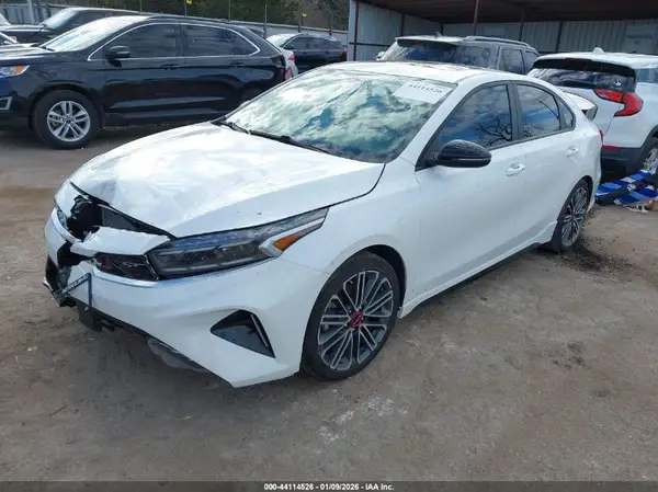 3KPF44AC7RE693636 2024 KIA FORTE - Image 2