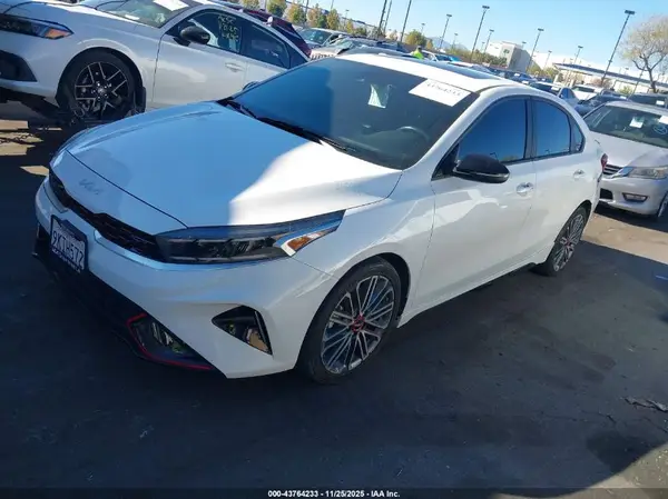 3KPF44AC7RE717935 2024 KIA FORTE - Image 2