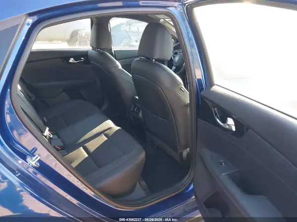3KPF44AC8ME283484 2021 KIA FORTE - Image 8