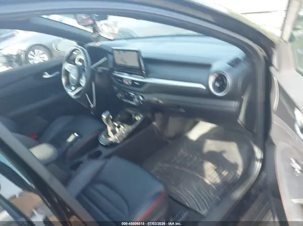 3KPF44AC8NE421042 2022 KIA FORTE - Image 2
