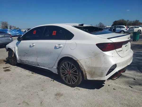 3KPF44AC8NE442070 2022 KIA FORTE - Image 2