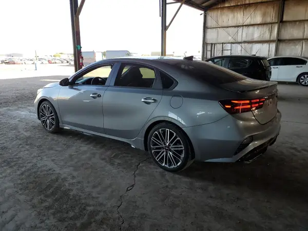 3KPF44AC8NE460682 2022 KIA FORTE - Image 2