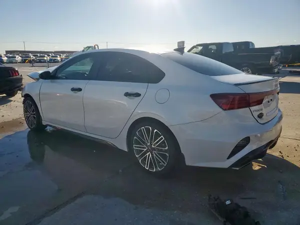 3KPF44AC8NE465123 2022 KIA FORTE - Image 2