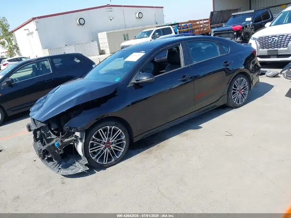 3KPF44AC8NE477059 2022 KIA FORTE - Image 2