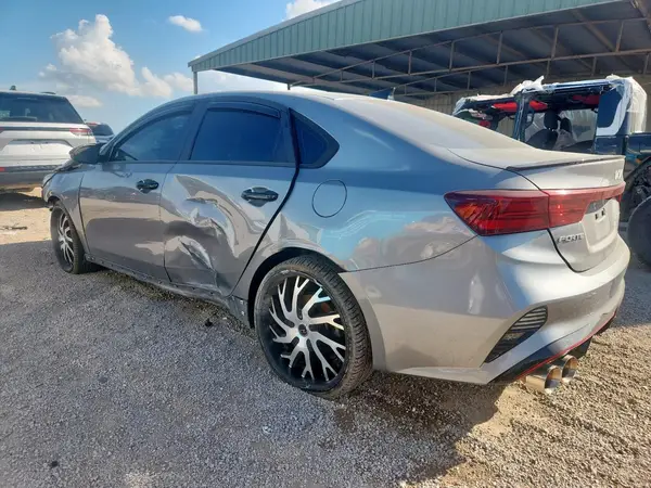 3KPF44AC8PE522374 2023 KIA FORTE - Image 2