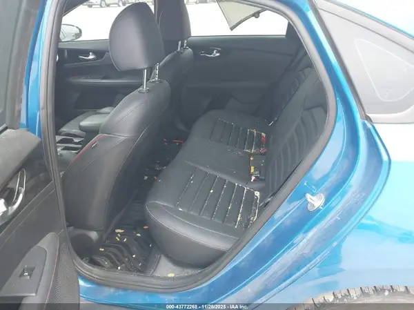 3KPF44AC8PE565600 2023 KIA FORTE - Image 8