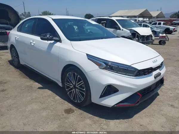 3KPF44AC8PE582638 2023 KIA FORTE - Image 1