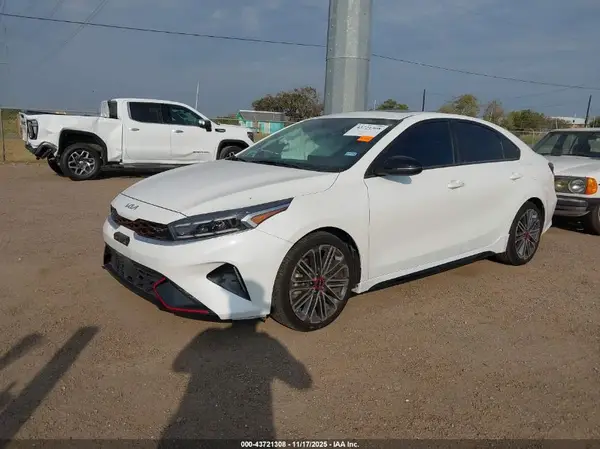 3KPF44AC8PE598113 2023 KIA FORTE - Image 2