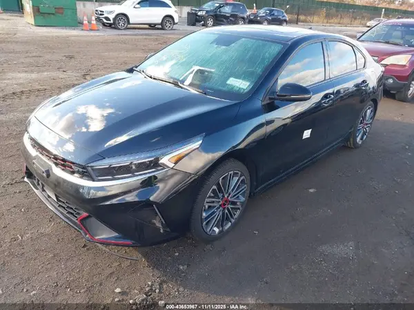 3KPF44AC8PE627738 2023 KIA FORTE - Image 2