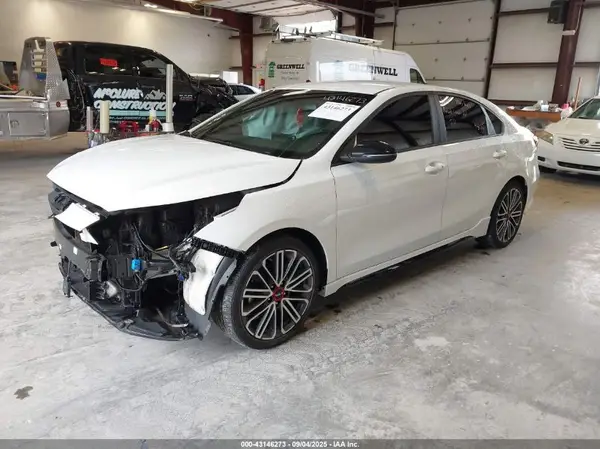 3KPF44AC8PE683243 2023 KIA FORTE - Image 2