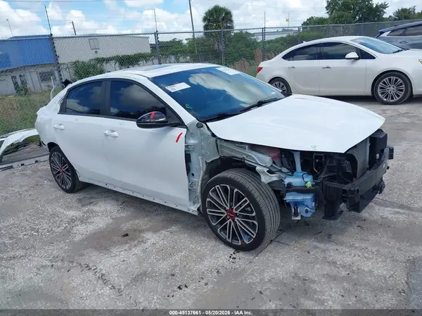 3KPF44AC8RE719225 2024 KIA FORTE - Image 1