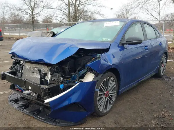 3KPF44AC8RE772538 2024 KIA FORTE - Image 2