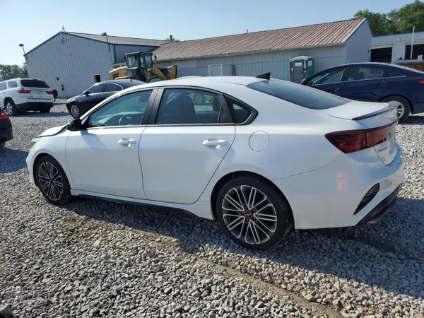 3KPF44AC8RE800922 2024 KIA FORTE - Image 2