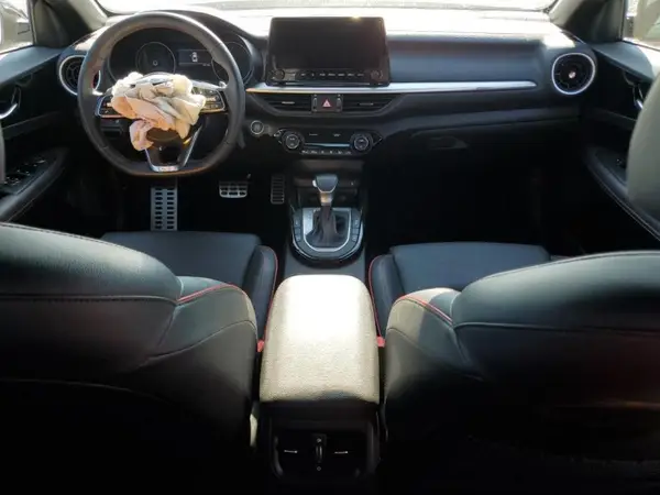 3KPF44AC8RE800922 2024 KIA FORTE - Image 8