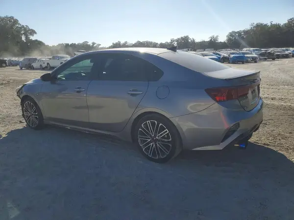 3KPF44AC8RE805215 2024 KIA FORTE - Image 2