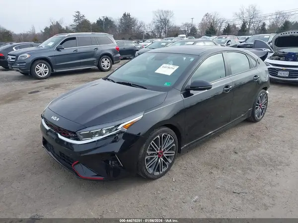3KPF44AC8RE807160 2024 KIA FORTE - Image 2