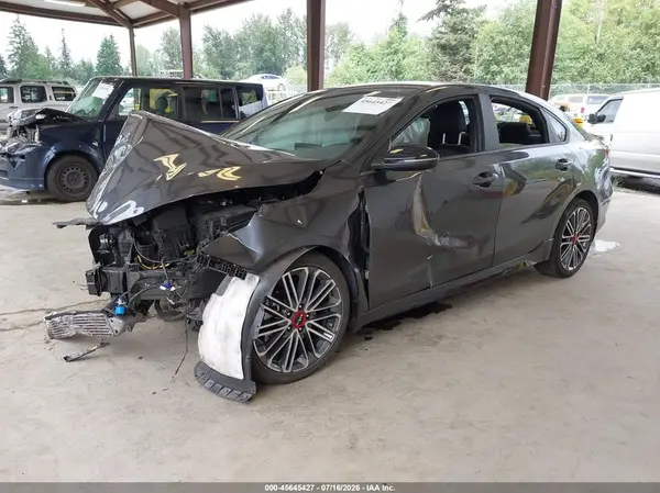 3KPF44AC8RE815369 2024 KIA FORTE - Image 2