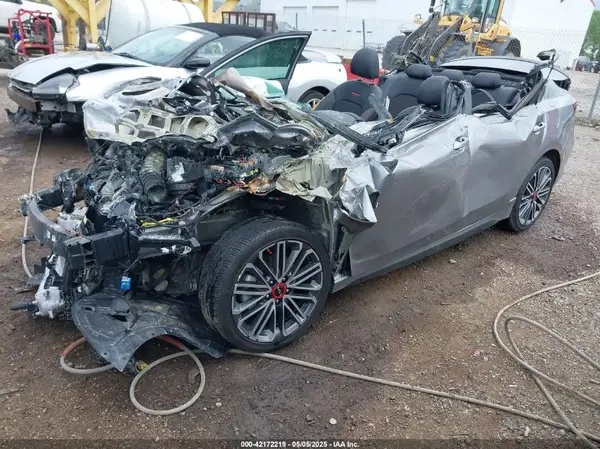 3KPF44AC8RE836349 2024 KIA FORTE - Image 2