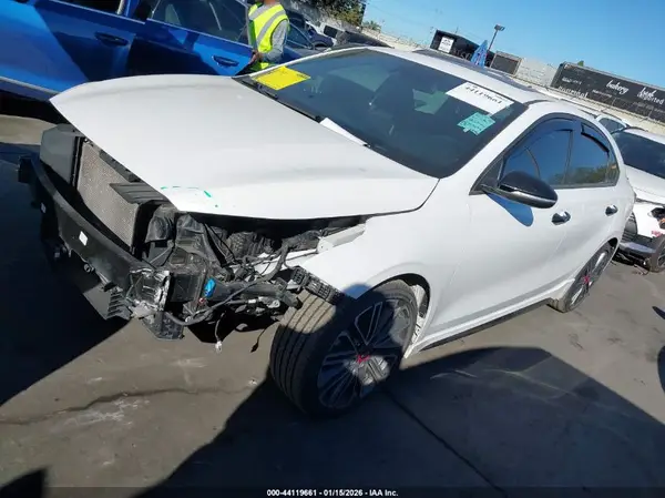 3KPF44AC9LE228556 2020 KIA FORTE - Image 2