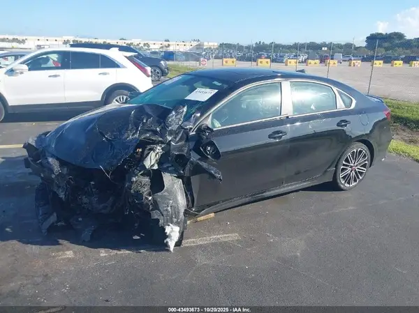 3KPF44AC9NE444071 2022 KIA FORTE - Image 2