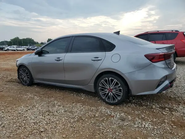 3KPF44AC9NE458925 2022 KIA FORTE - Image 2