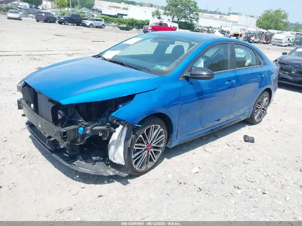 3KPF44AC9PE659873 2023 KIA FORTE - Image 2