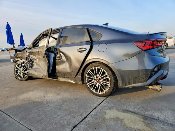 3KPF44AC9PE680710 2023 KIA FORTE - Image 2
