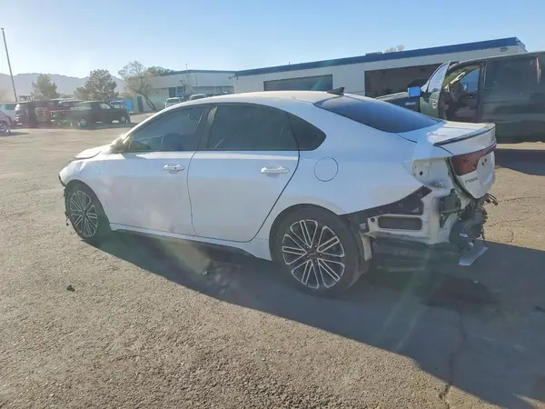 3KPF44AC9RE716141 2024 KIA FORTE - Image 2