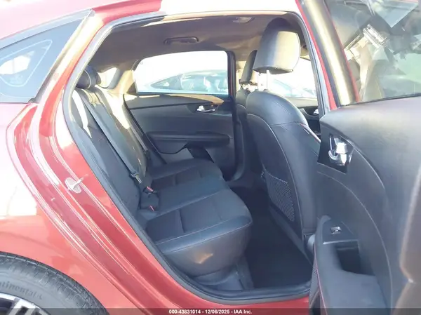 3KPF44ACXLE213709 2020 KIA FORTE - Image 8
