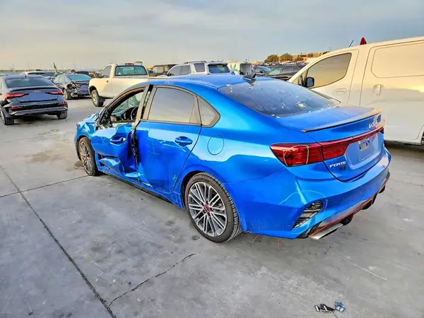 3KPF44ACXNE466323 2022 KIA FORTE - Image 2