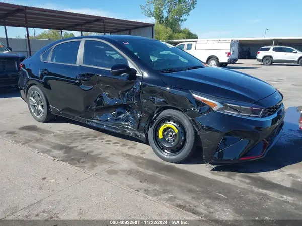 3KPF44ACXRE717251 2024 KIA FORTE - Image 1