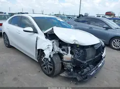 3KPF54AD0KE021266 2019 KIA FORTE