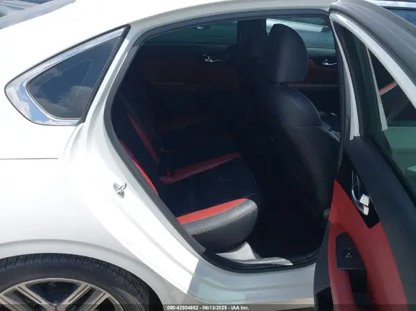 3KPF54AD0KE021266 2019 KIA FORTE - Image 8