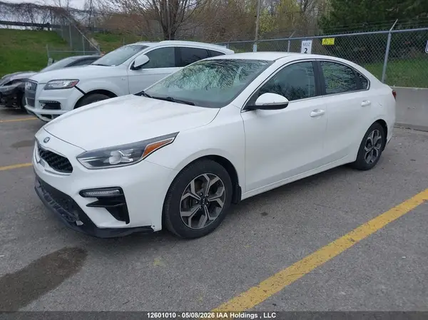 3KPF54AD0KE101389 2019 KIA FORTE - Image 2
