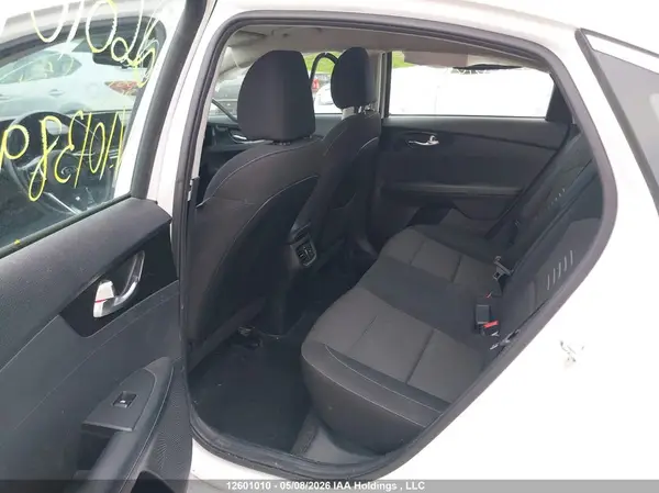 3KPF54AD0KE101389 2019 KIA FORTE - Image 8