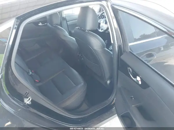 3KPF54AD0ME284084 2021 KIA FORTE - Image 8