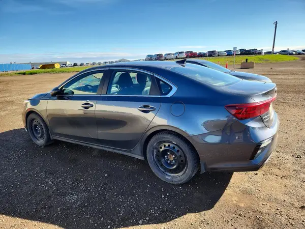 3KPF54AD0ME353839 2021 KIA FORTE - Image 2