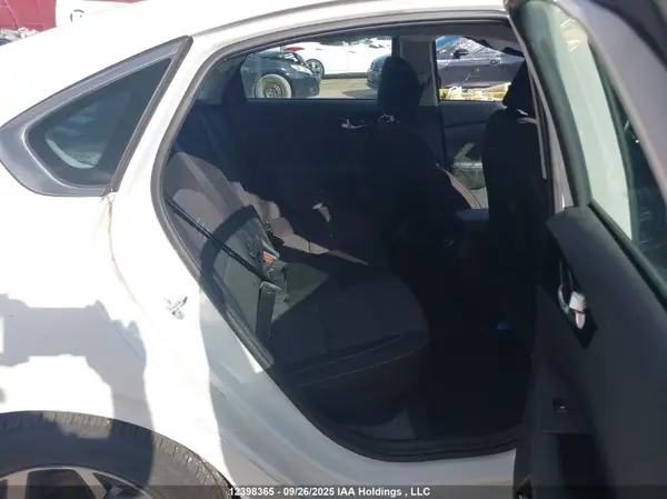3KPF54AD0ME370396 2021 KIA FORTE - Image 8