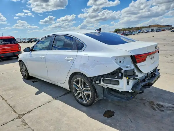 3KPF54AD0ME388204 2021 KIA FORTE - Image 2