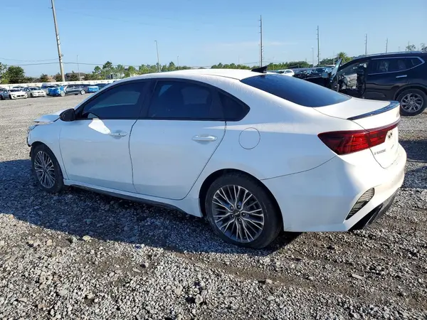 3KPF54AD0NE424541 2022 KIA FORTE - Image 2