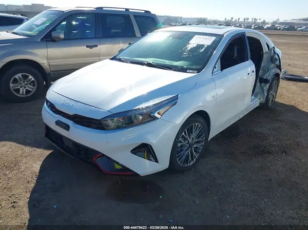 3KPF54AD0NE426743 2022 KIA FORTE - Image 2