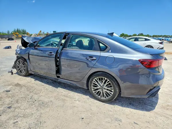 3KPF54AD0NE427424 2022 KIA FORTE - Image 2